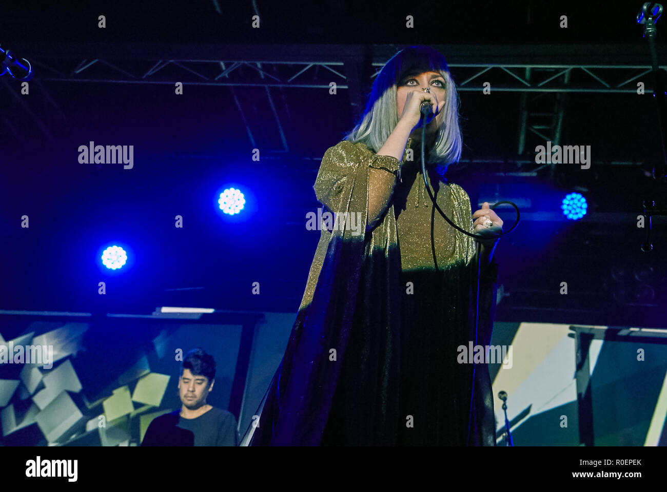 Liverpool, Regno Unito. 3 novembre 2018 - HELEN MARNIE di culto pionieri elettronico Ladytron esecuzione dal vivo per la prima volta in 7 anni al o2 Academy Liverpool Credit: Andy Von Pip/ZUMA filo/Alamy Live News Foto Stock