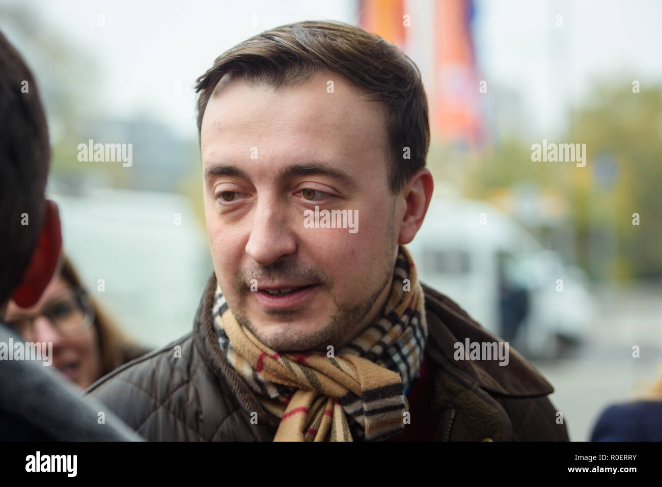 Berlino, Germania. 04 Nov, 2018. Paolo Ziemiak (CDU), presidente federale dell'Unione Junge, proviene da una riunione del partito di gruppi sociali in Konrad-Adenauer-Haus. CDU Leader incontrano in preparazione per la festa federale conferenza e l elezione di un nuovo presidente. Credito: Gregor Fischer/dpa/Alamy Live News Foto Stock