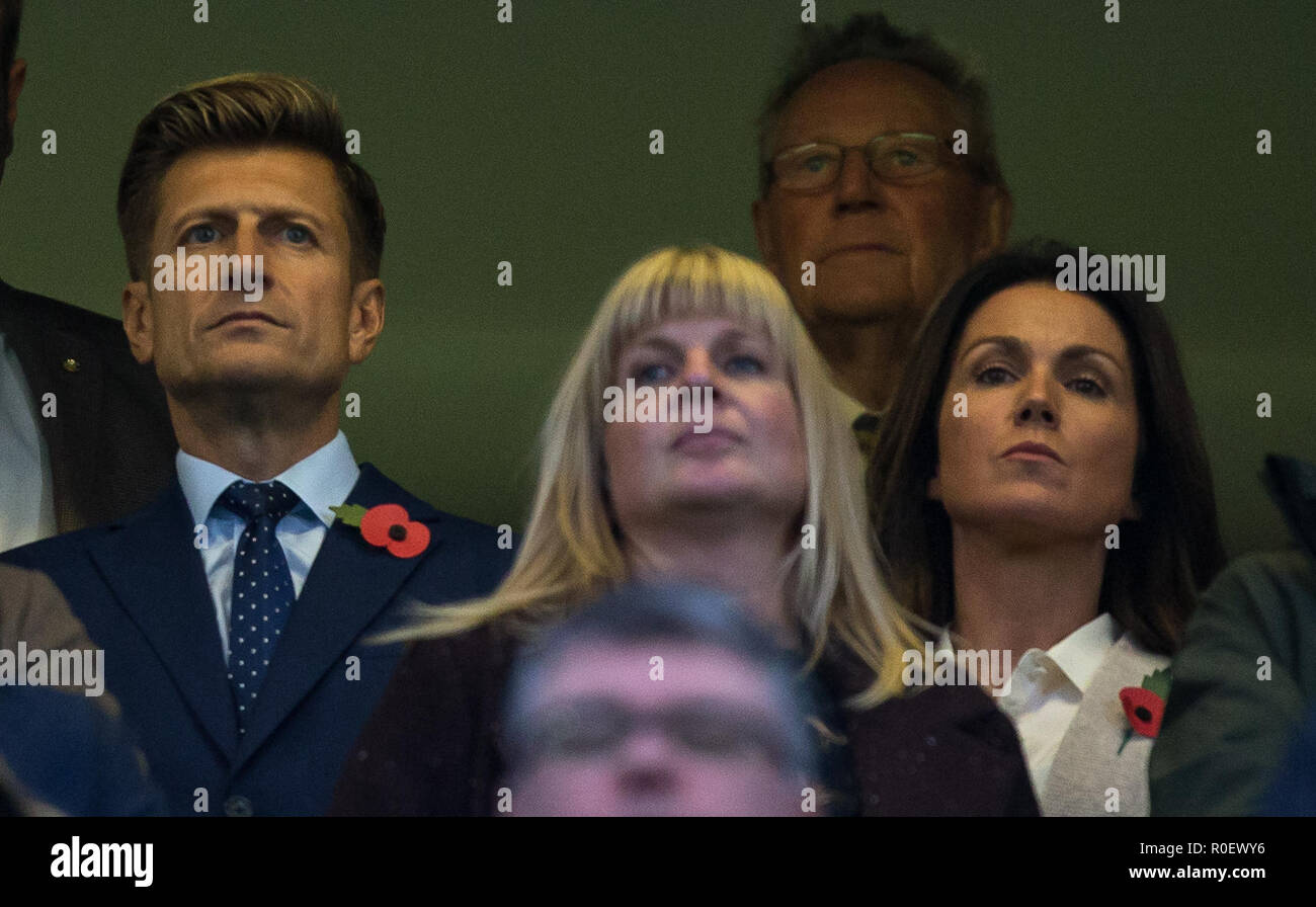 Londra, Regno Unito. 4 Nov 2018. Londra, Regno Unito. 4 Nov 2018. Londra, Regno Unito. 4 Nov 2018. Il palazzo di cristallo proprietario Steve Parrocchia e Susanna Reid durante il match di Premier League tra Chelsea e Crystal Palace a Stamford Bridge, Londra, Inghilterra il 4 novembre 2018. Foto di Andy Rowland. . (La fotografia può essere utilizzata solo per il giornale e/o rivista scopi editoriali. www.football-dataco.com) Credito: Andrew Rowland/Alamy Live News Credito: Andrew Rowland/Alamy Live News Credito: Andrew Rowland/Alamy Live News Foto Stock
