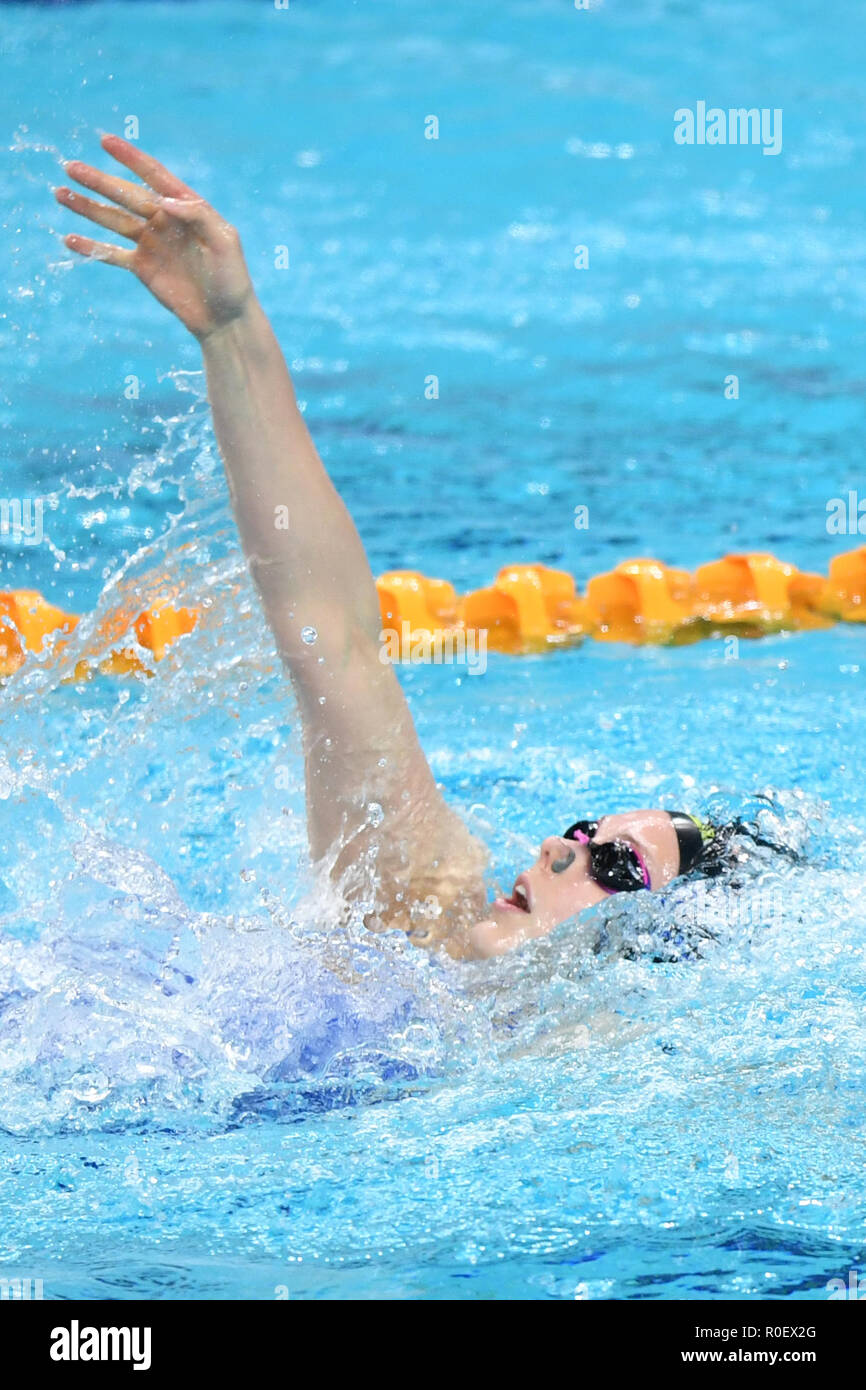 Pechino, Cina. 4 Novembre, 2018. Minna Atherton dell Australia compete durante le donne 200m dorso finale di nuoto FINA World Cup 2018 a Pechino, Cina, nov. 4, 2018. Credito: Ju Huanzong/Xinhua/Alamy Live News Foto Stock