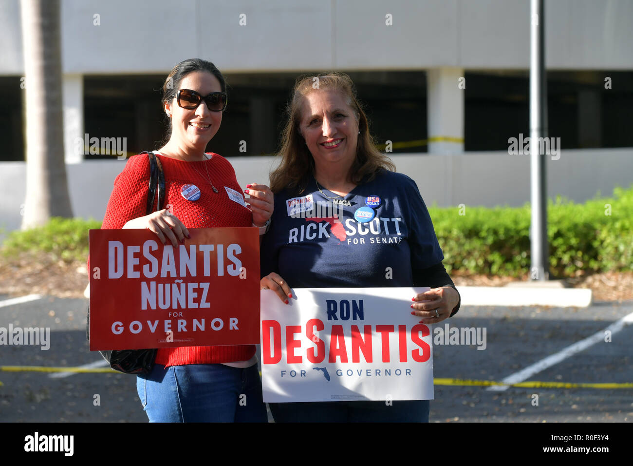 BOCA Raton, FL - novembre 04: Ron DeSantis, Rudy Giuliani e Procuratore generale Pam Bondi in Boca Raton il 4 novembre 2018 in Boca Raton, Florida. Persone: atmosfera Foto Stock