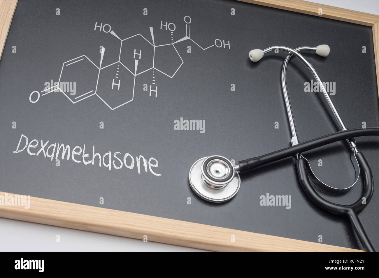 Dexametasone, cure palliative contro la meningite tubercolare, schema chimico, immagine concettuale Foto Stock
