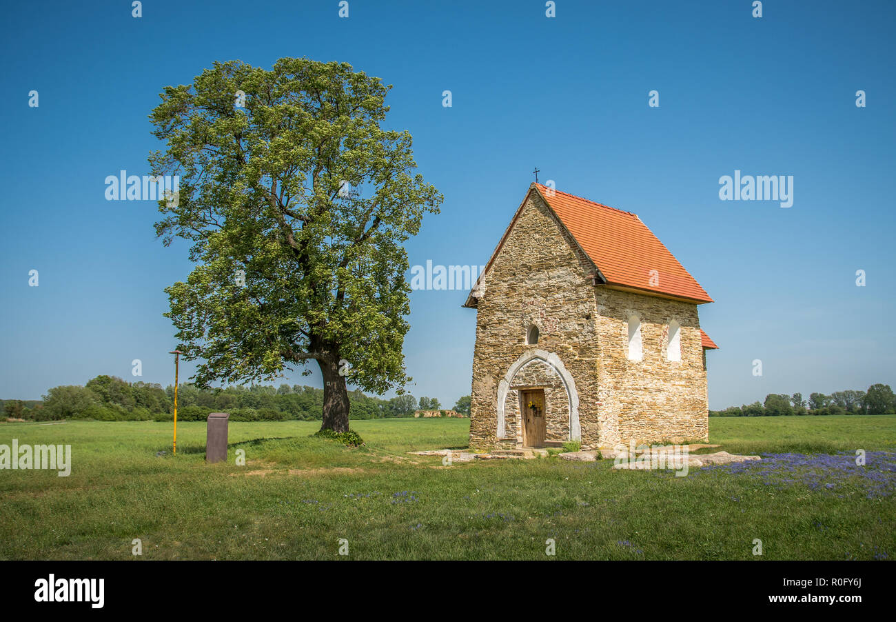 Chiesa di Santa Margherita di Antiochia, vicino Kopcany, Slovacchia, è uno dei ancora in piedi chiese per le quali la maggiore origine Moravo è considerato. Foto Stock