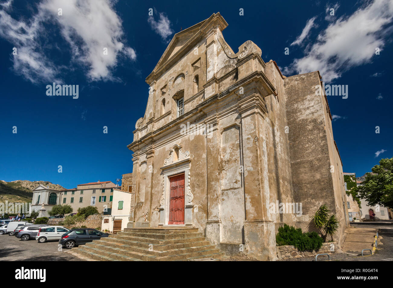 Eglise Saint-Augustin, XVIII secolo, stile barocco, città sulla collina di Montemaggiore, Montegrosso comune, Monte Grosso massiccio, Corsica, Francia Foto Stock