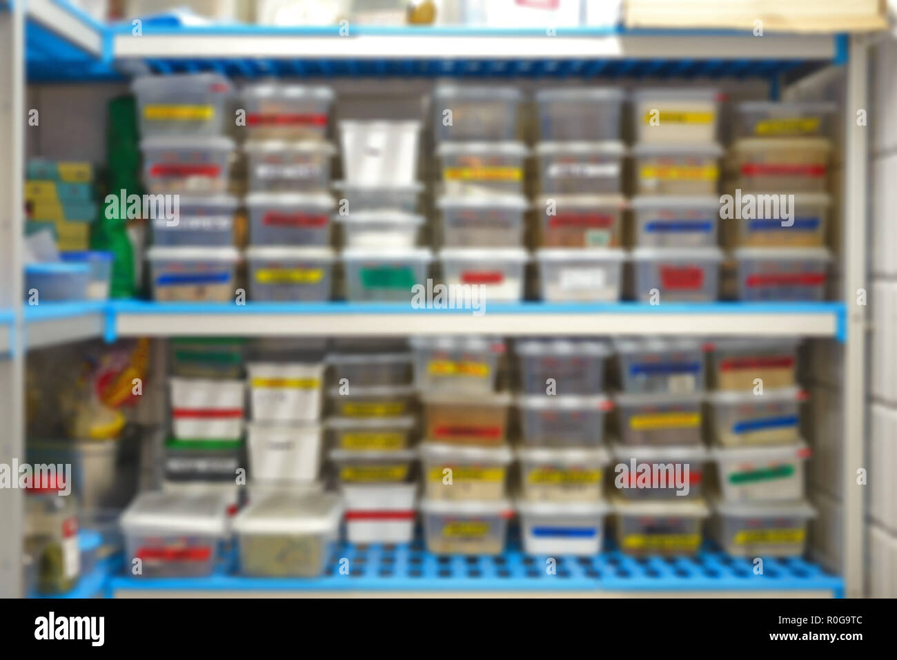 Ristorante sfocata containters nel frigo copyspace modifica ora Foto Stock