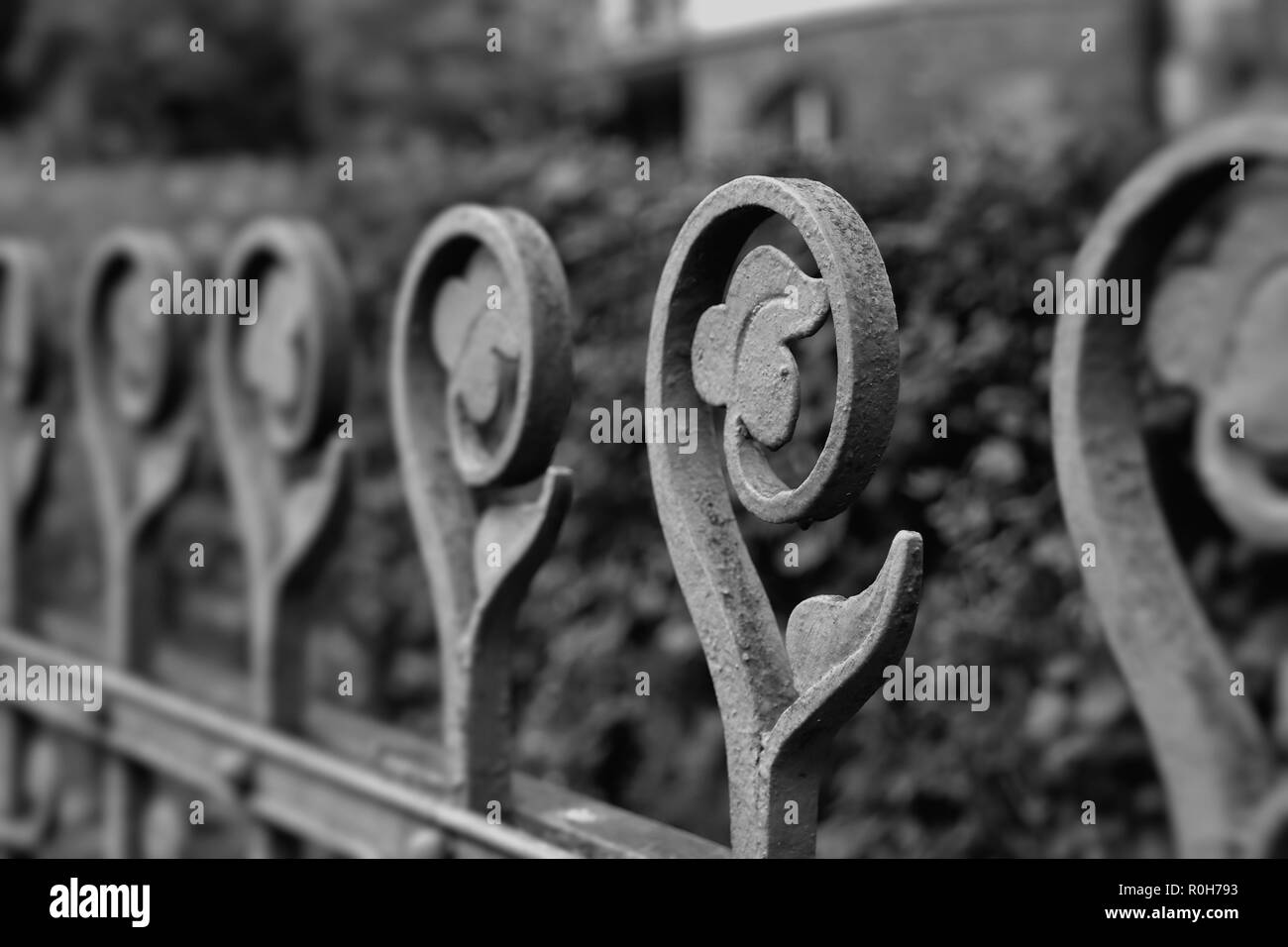 Recinzione a una passeggiata nella città di Karlovy Vary nella Repubblica Ceca Foto Stock