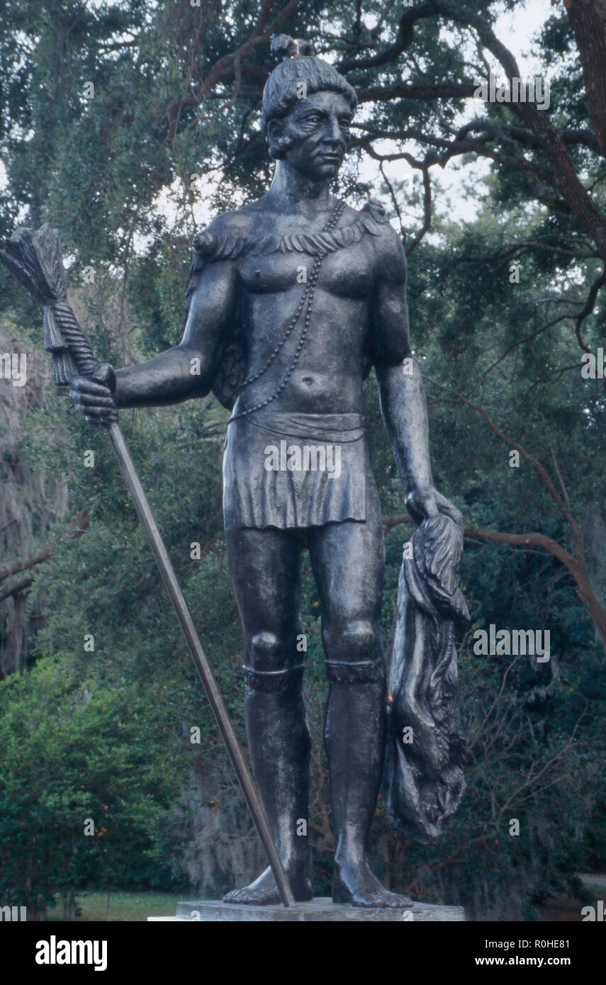 Statua di nativi americani capo Kiawah incontro Carolina coloni, 1670, Charleston, Carolina del Sud. Fotografia Foto Stock