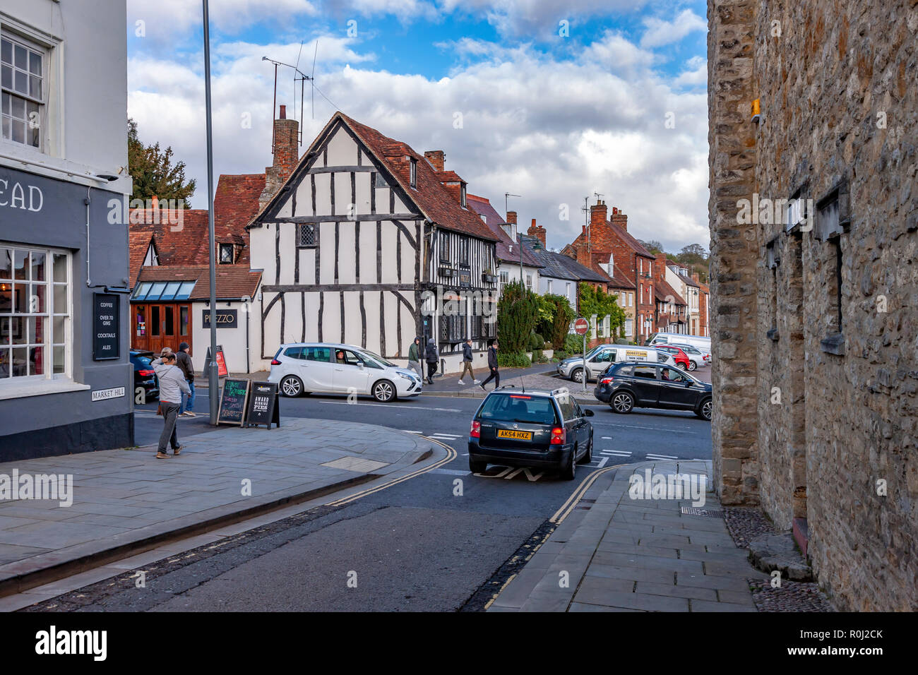 Centro di Buckingham, North Buckinghamshire su una soleggiata domenica pomeriggio. Foto Stock