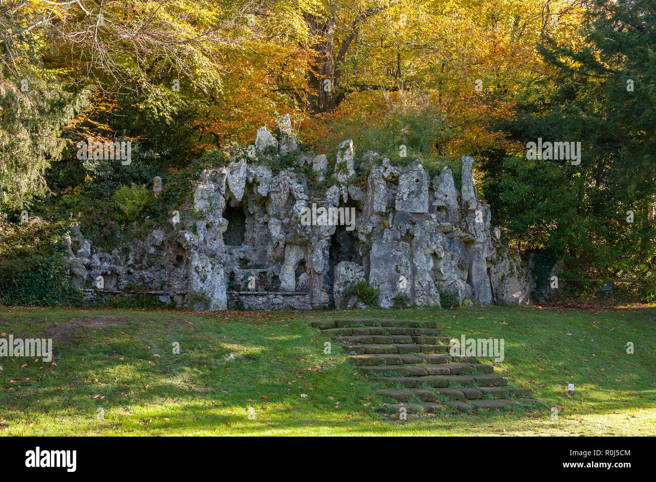 La Grotta di Old Wardour Castello, vicino a Tisbury, Salisbury, Wiltshire, Regno Unito. Foto Stock