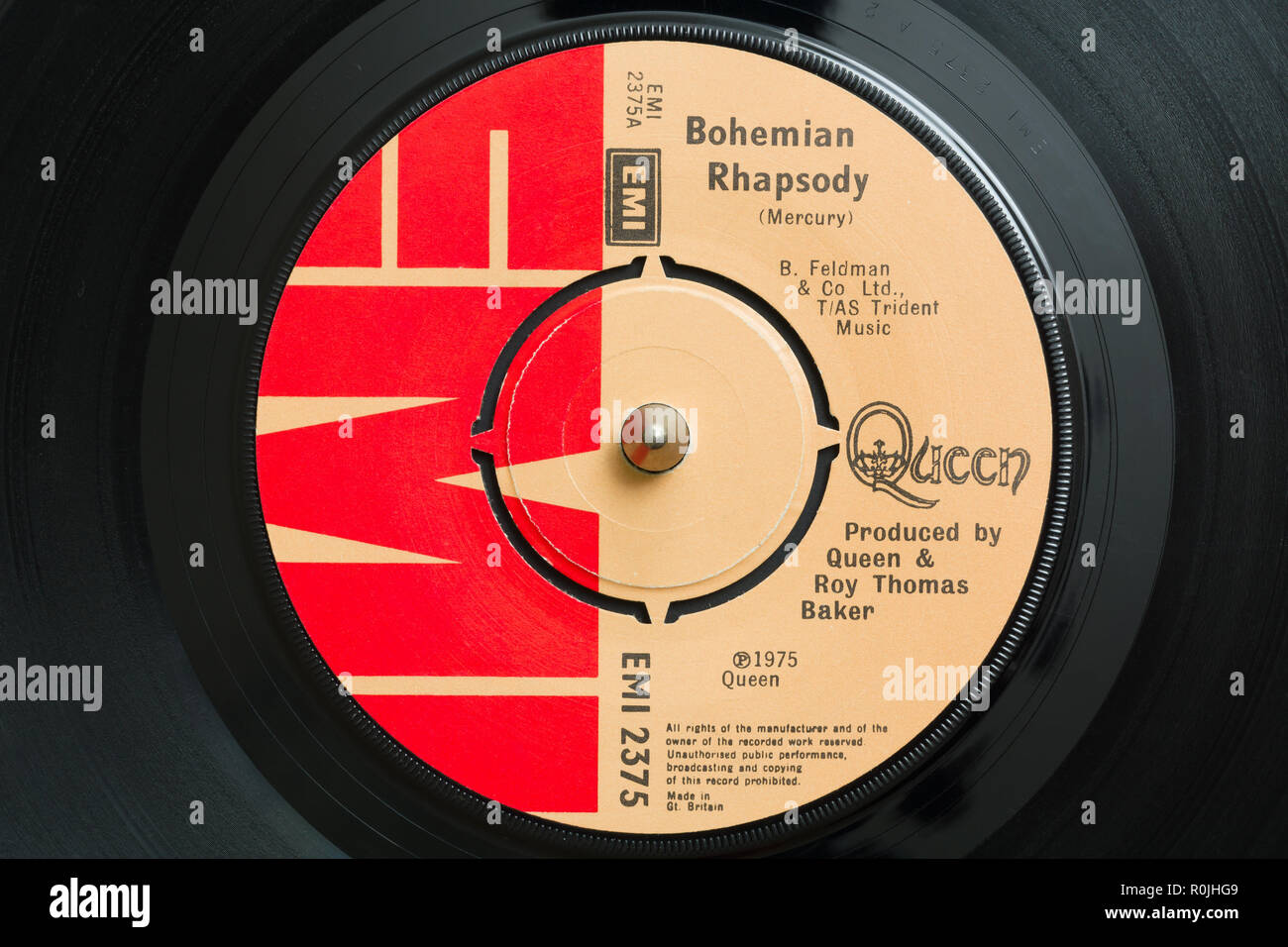 Un originale 1975 copia del brano Bohemian Rhapsody dall'album una notte all'Opera dalla band Queen scritta da Freddie Mercury Foto Stock