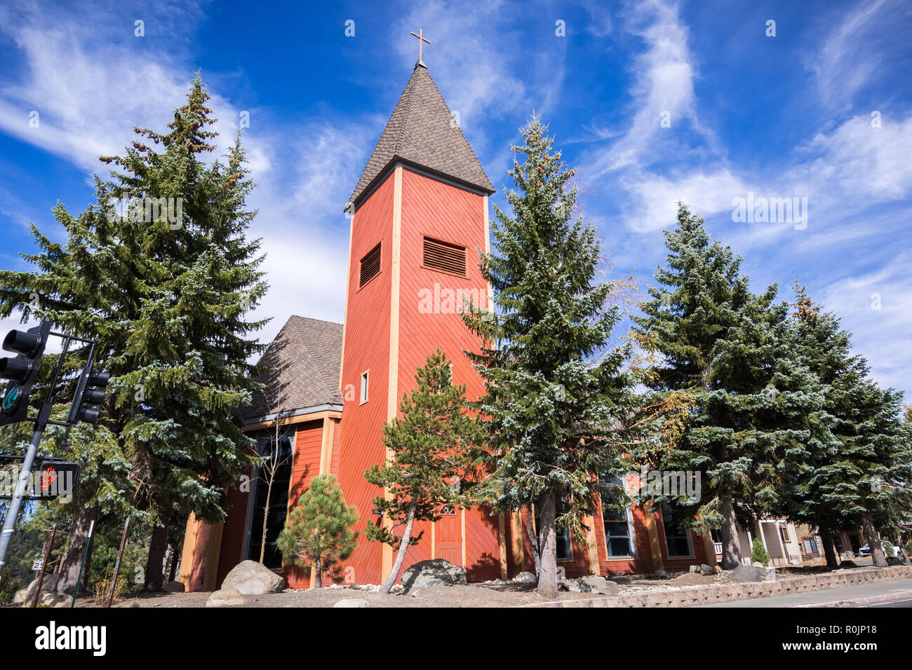 Mammoth Lakes chiesa luterana, Sierra orientale montagne, Mammoth Lakes, California Foto Stock