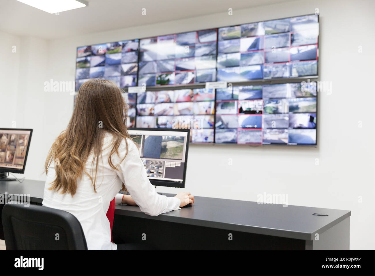 Sistema di sicurezza operatore. Sorveglianza di sicurezza. Foto Stock