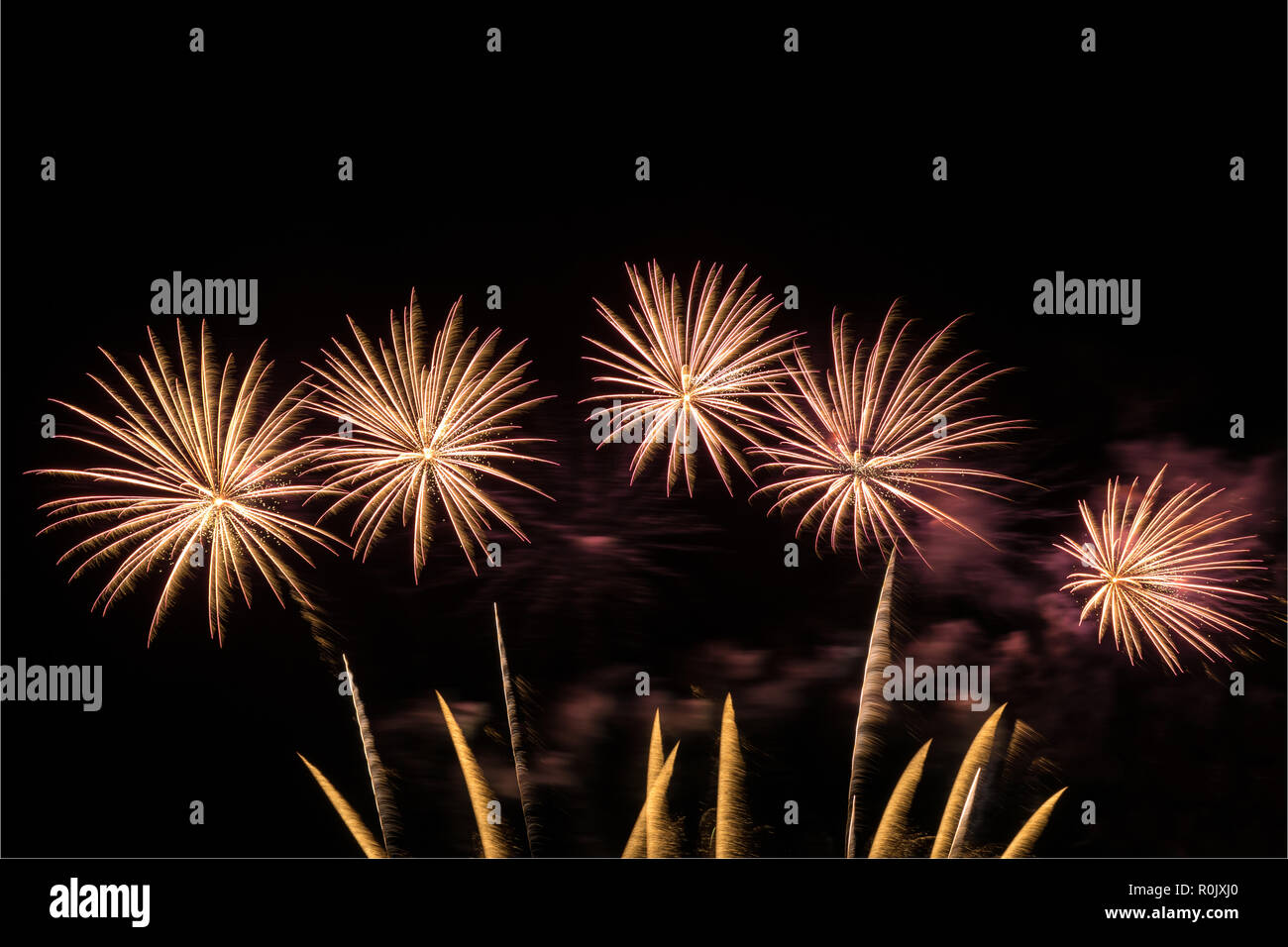 Fuochi d'artificio celebrazione, Nuovo Anno coloratissimi fuochi d'artificio Foto Stock