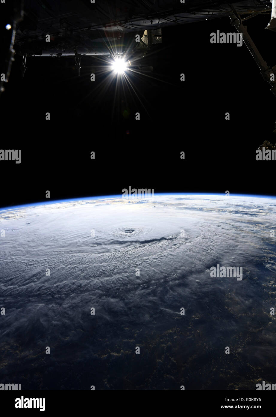 Uragano Lane nelle prime ore del mattino nei pressi di Hawaii. Foto Stock