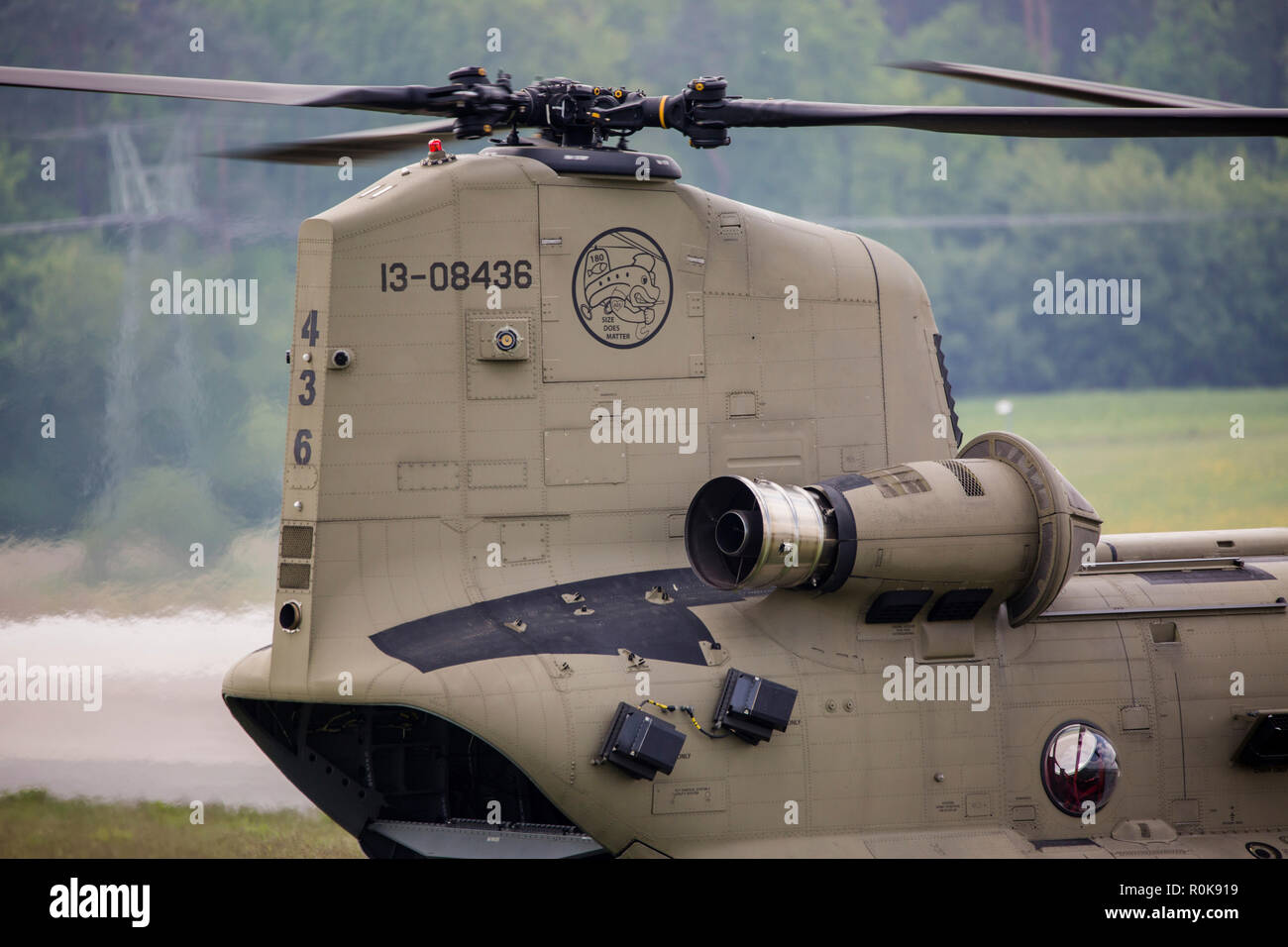 Rotore posteriore dettaglio degli STATI UNITI Esercito CH-47F elicottero  Chinook Foto stock - Alamy