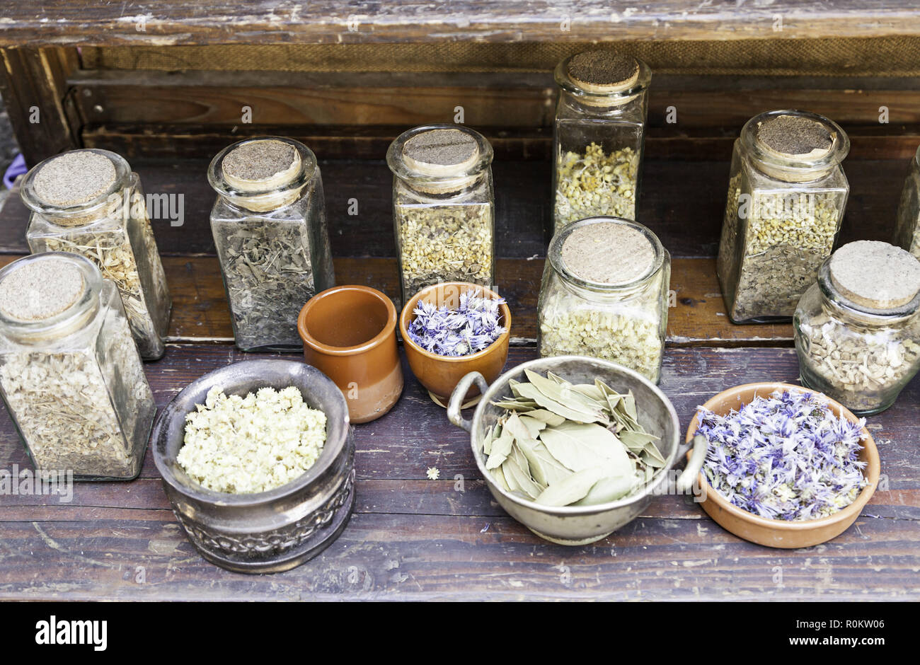 Antiche erbe medicinali, medicina tradizionale dettaglio dell' antico centro salute e benessere Foto Stock
