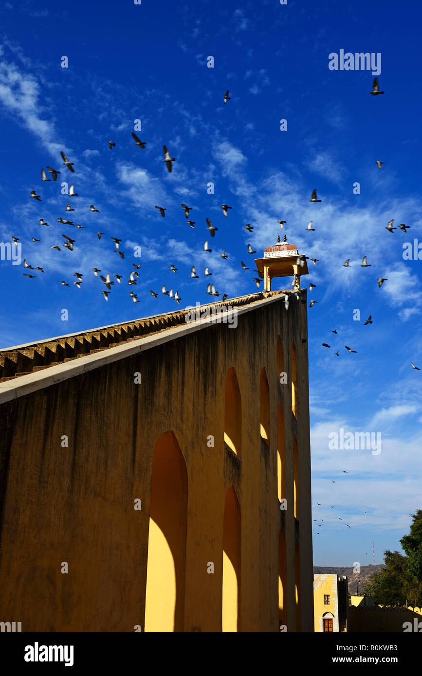Grande Meridiana in osservatorio, Jantar Mantar, Jaipur, Rajasthan, India Foto Stock