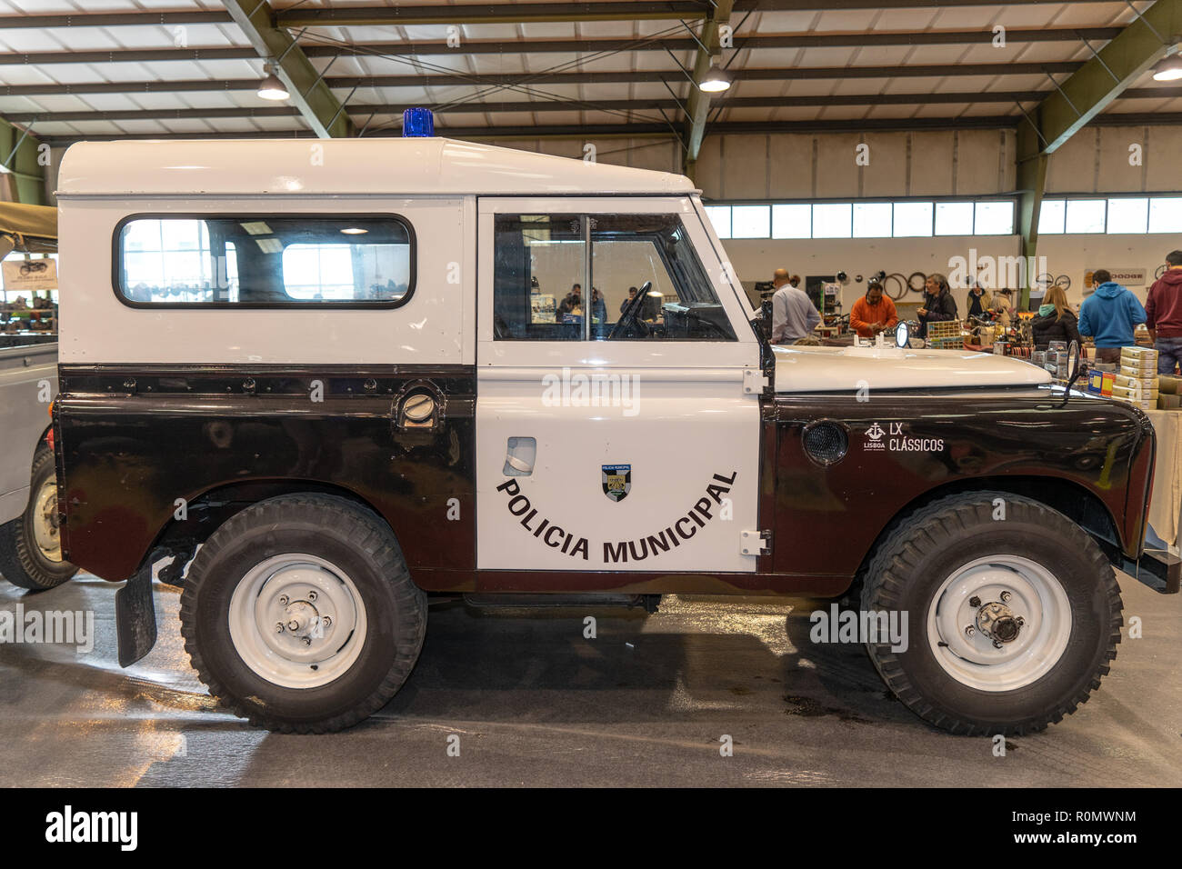 La polizia portoghese Land Rover, Classic Auto, Caldas da Rainha, Portogallo Foto Stock