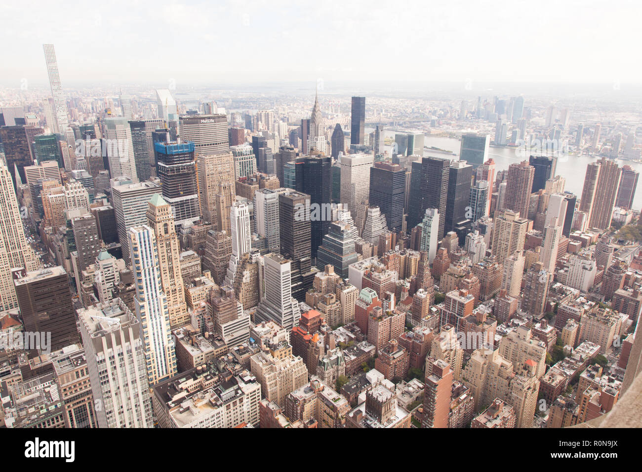 Vista dalla parte superiore dell'Empire State Building, Manhattan, New York City, Stati Uniti d'America. Foto Stock
