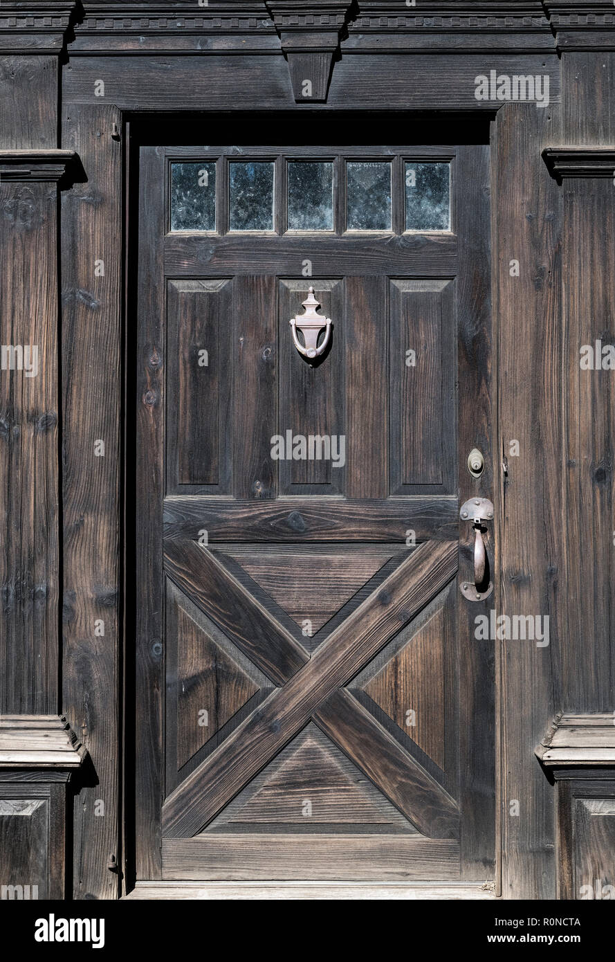 Coloniale dettaglio della porta di una casa nel centro storico di Deerfield, Massachusetts, STATI UNITI D'AMERICA. Foto Stock