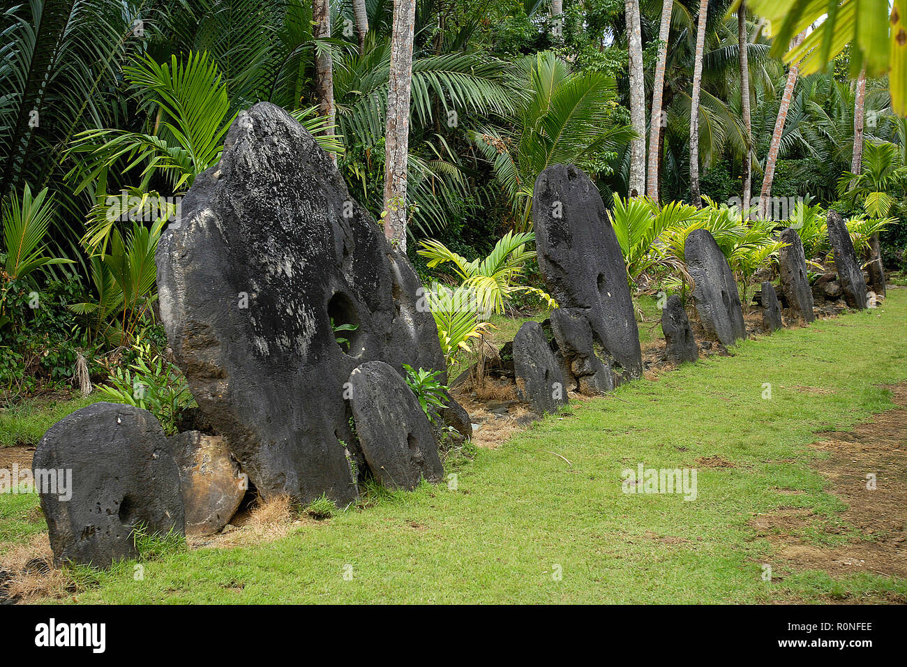 Steingeld, ehemaliges Zahlungsmittel auf der Insel Yap, Mikronesien | denaro in pietra, un ex moneta sulla isola di Yap, Stati Federati di Micronesia Foto Stock