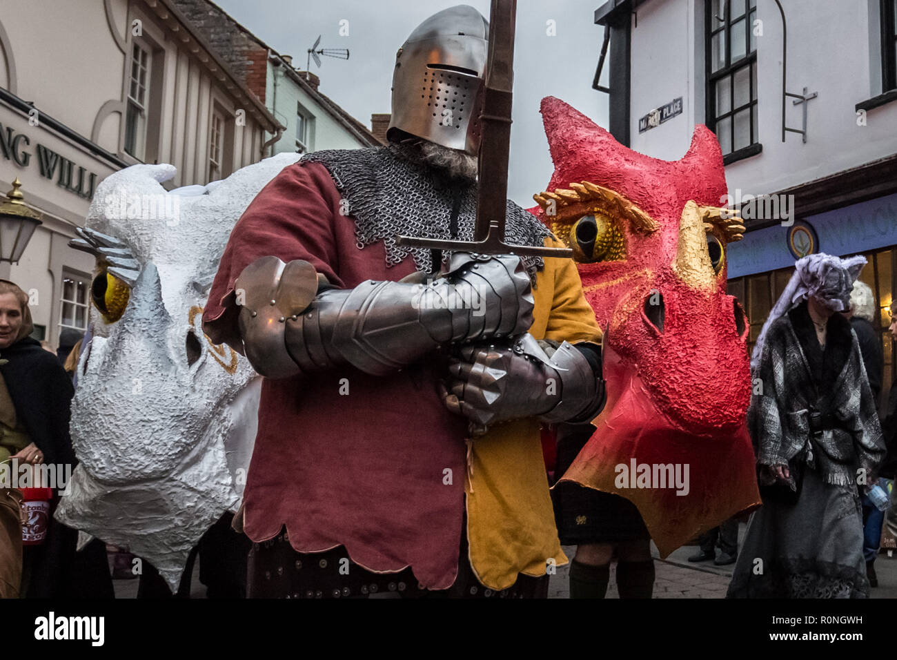 Glastonbury, Regno Unito. 3 novembre 2018. Glastonbury dei draghi selvaggi Samhain Festival di suoneria. Credito: Guy Corbishley/Alamy Live News Foto Stock