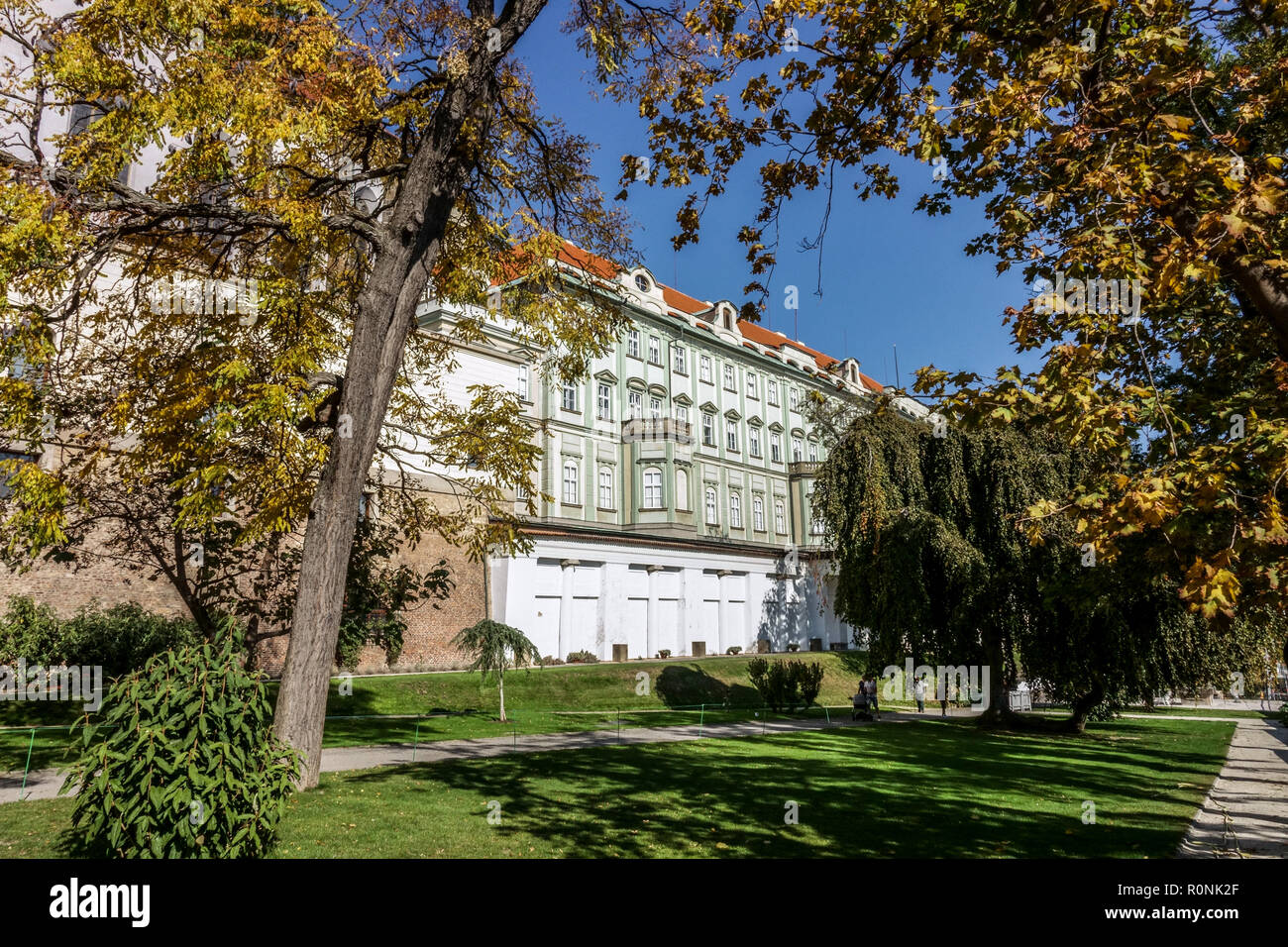 Il Giardino del Castello di Praga 'Na Valech' nell'Ala Teresiana d'autunno Foto Stock