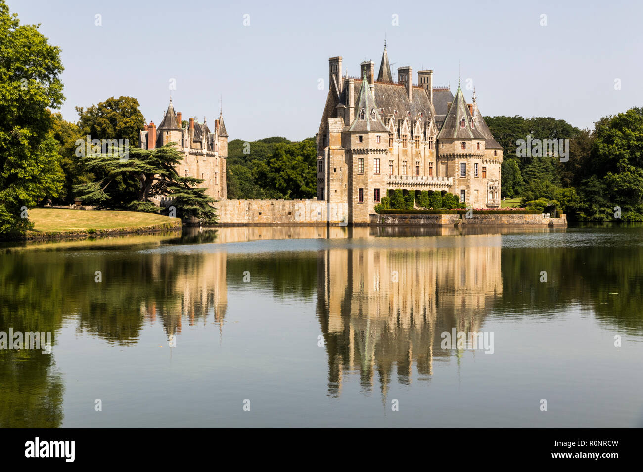 Missillac, Francia. Il Chateau de La Bretesche, il trecentesco palazzo medievale nel dipartimento Loire-Atlantique Foto Stock