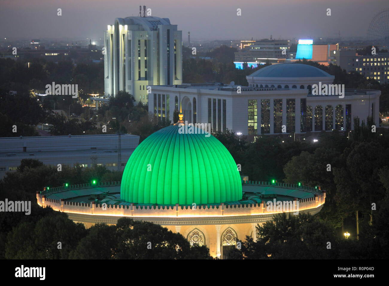 Uzbekistan Tashkent, Amir Timur Museum, skyline, Foto Stock