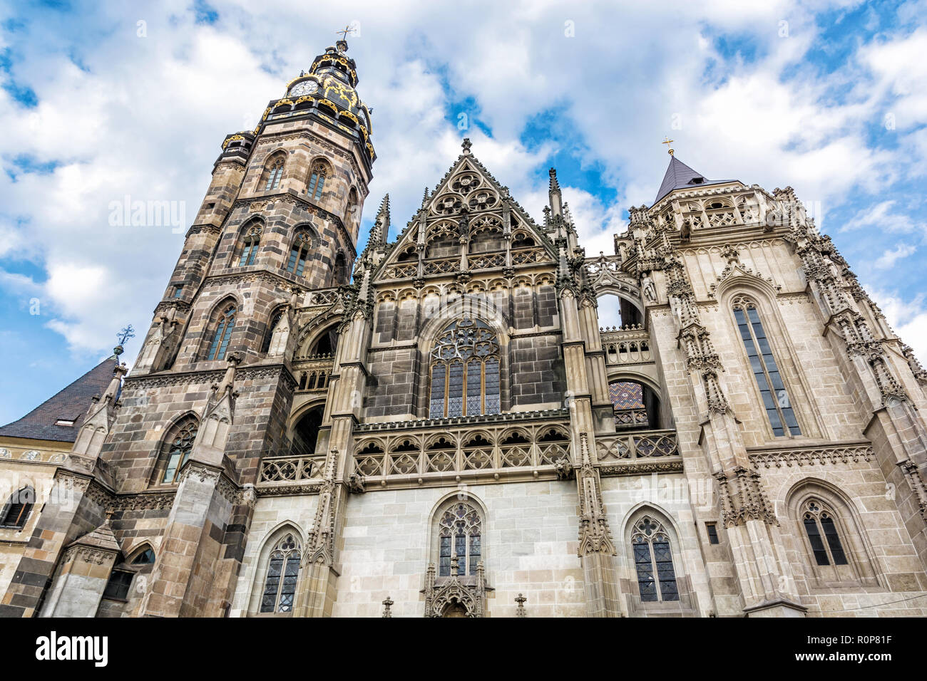 Spettacolare Santa Elisabetta nella cattedrale di Kosice, Repubblica slovacca. Scena architettonica. Destinazione di viaggio. Foto Stock