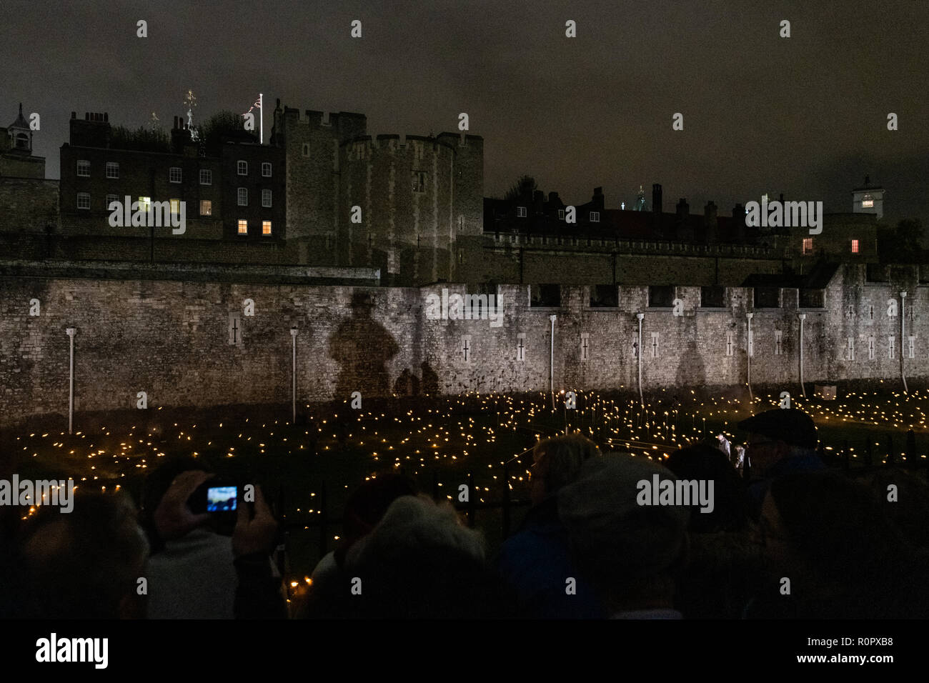 Torre di Londra oltre l'approfondimento mostra ombra Foto Stock