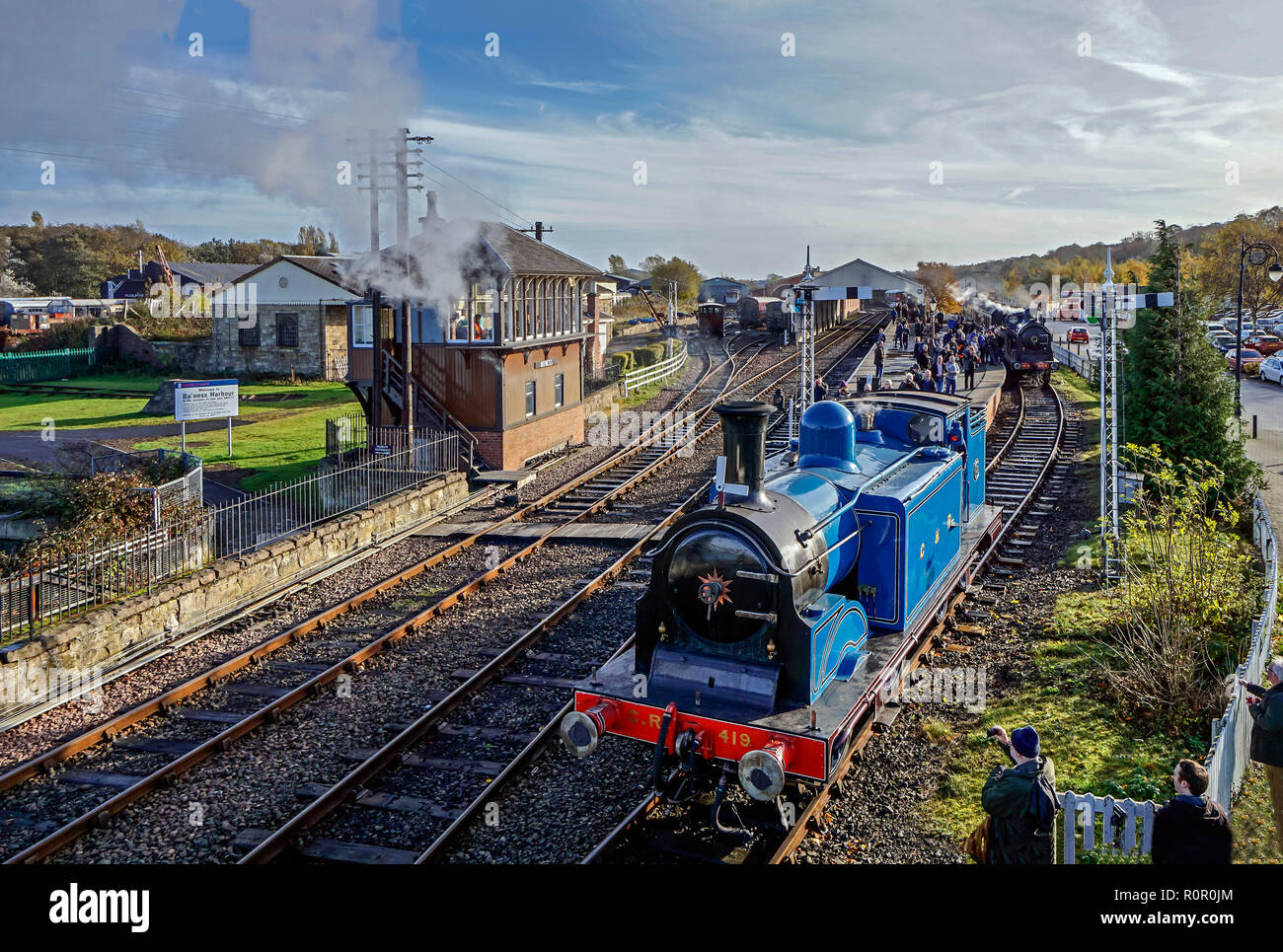 Stazione ferroviaria Caledonain serbatoio del vapore il motore N0. 419 L'inversione di marcia per il treno speciale a Bo'ness & Kinneil Railway Gala vapore 2018 Bo'ness Falkirk Regno Unito Scozia Foto Stock