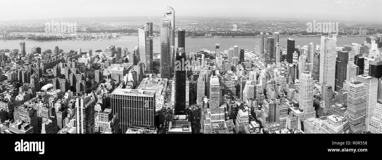 Vista occidentale dalla parte superiore dell'Empire State Building, guardando il fiume Hudson, Manhattan, New York City, Stati Uniti d'America. Foto Stock