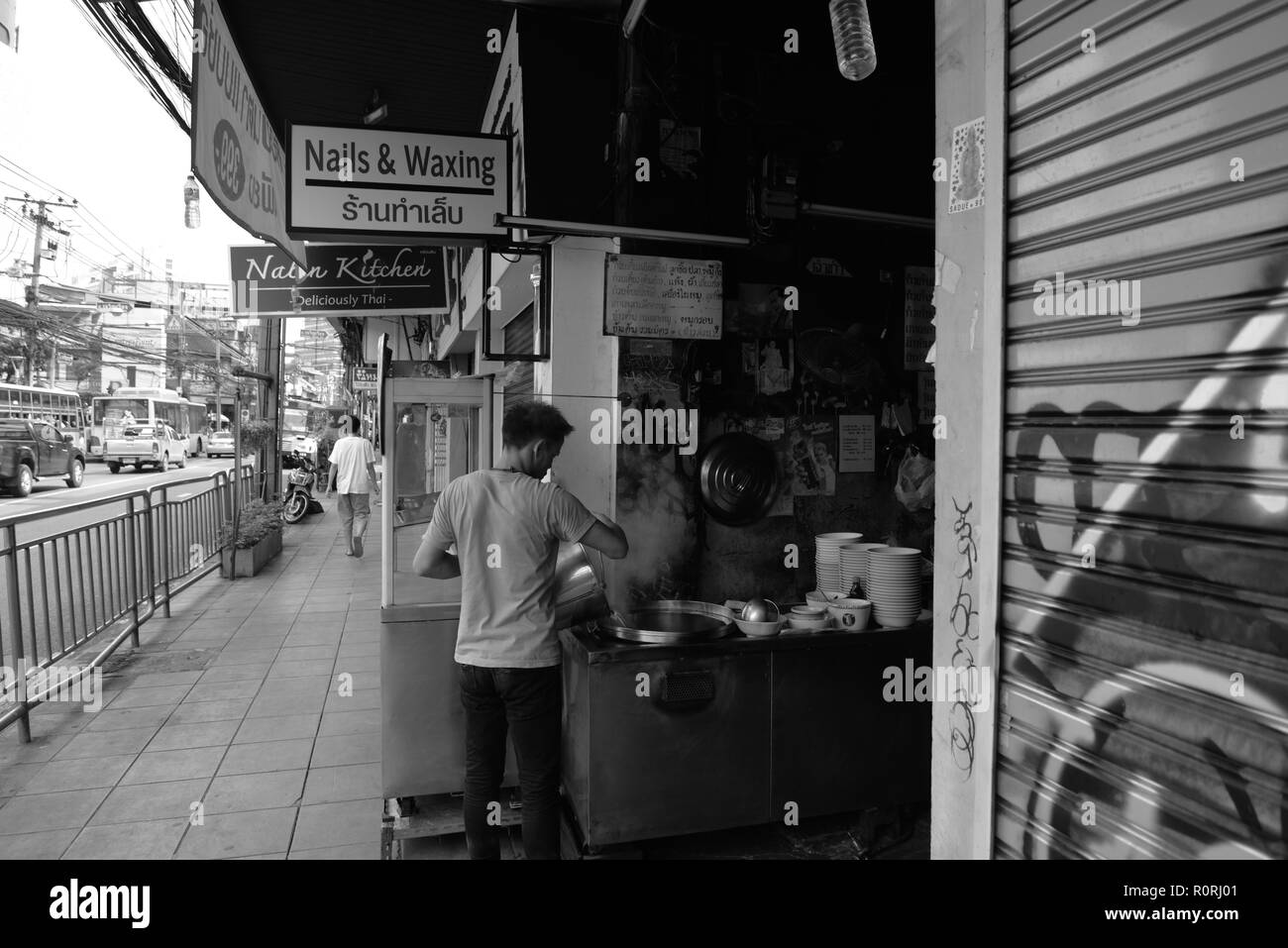 Noodle store impostare, Bangkok, pentole e tini, vapore Foto Stock