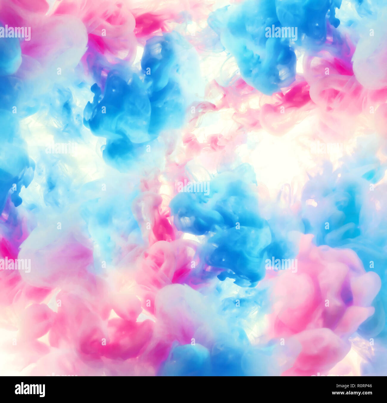 Spruzzi di inchiostro nell'acqua. Abstract sfondo per il tuo design. Foto Stock