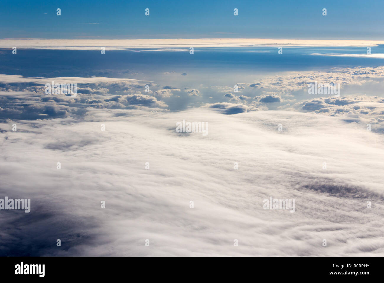 Vasta nube paesaggio vista aerea da un piano Foto Stock