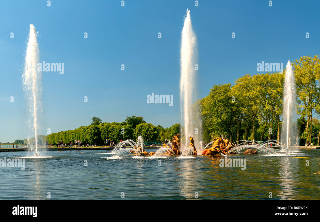 I bellissimi giardini nel Palazzo di Versailles, Parigi, Francia Foto Stock