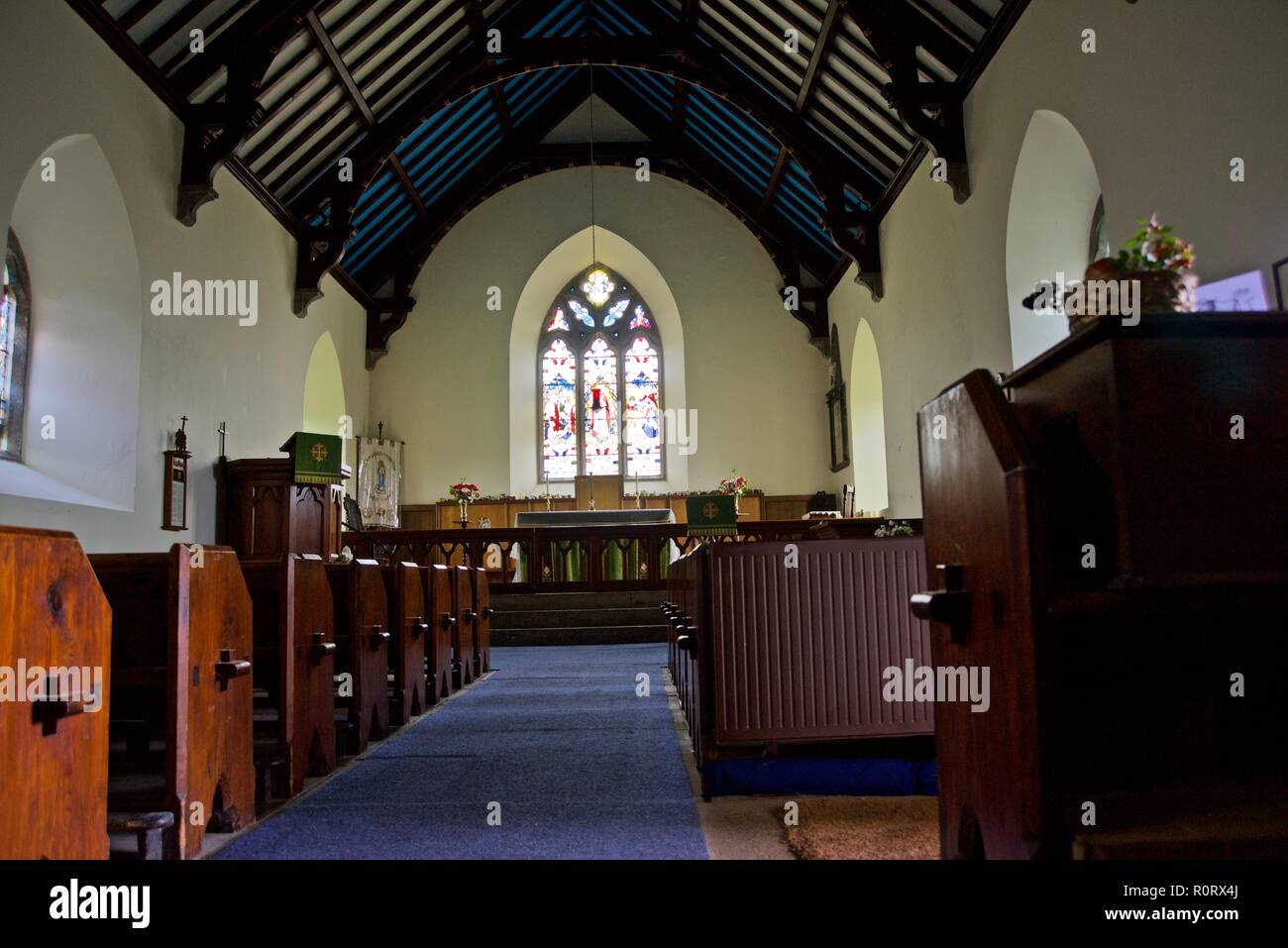 San Seiriol chiesa dell interno, Penmon, Anglesey, Galles del Nord, Regno Unito Foto Stock