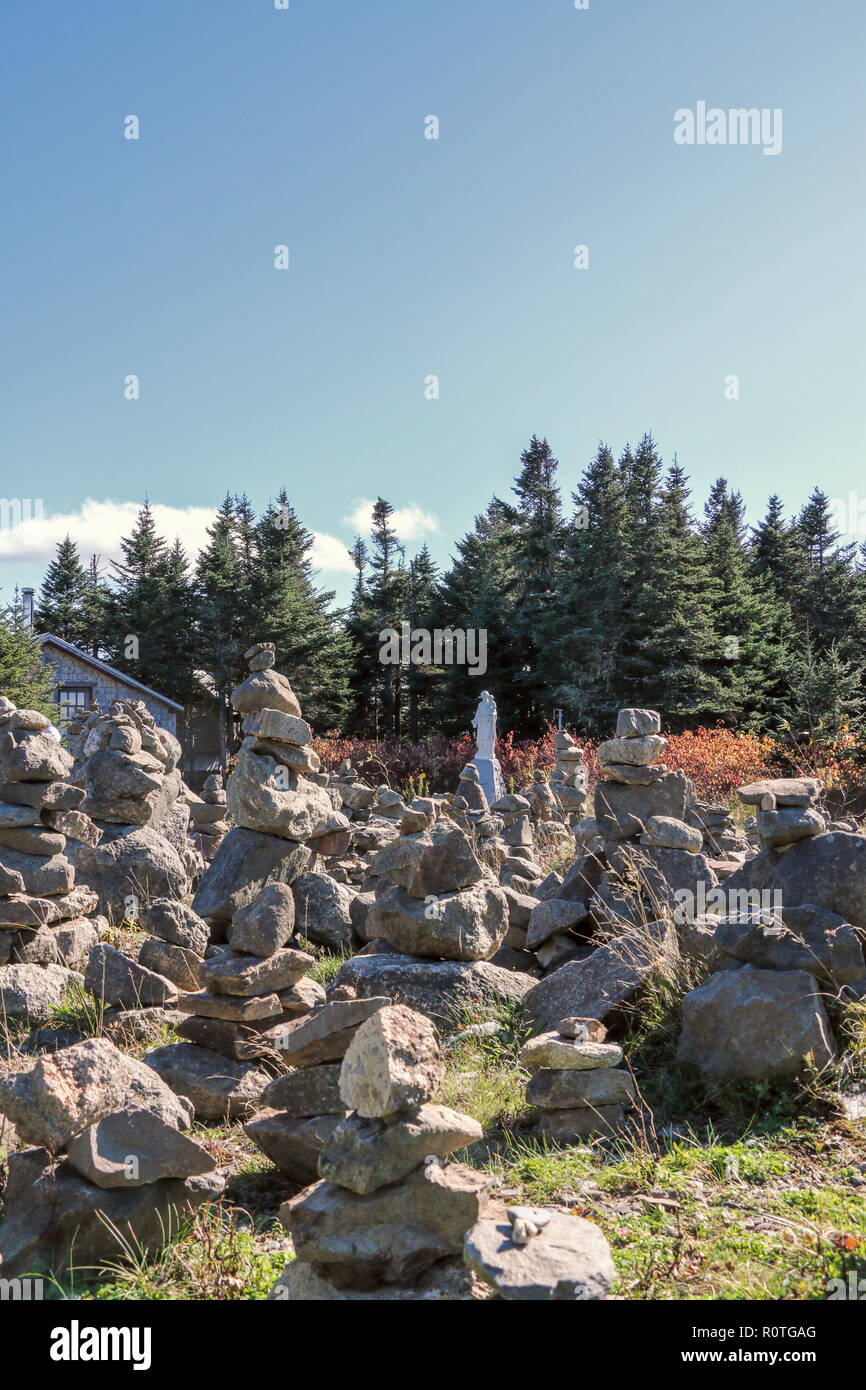 Fantastico statue in pietra nella parte superiore di San Giuseppe Mont a Mont Megantic National Park , Quebec, Canada Foto Stock