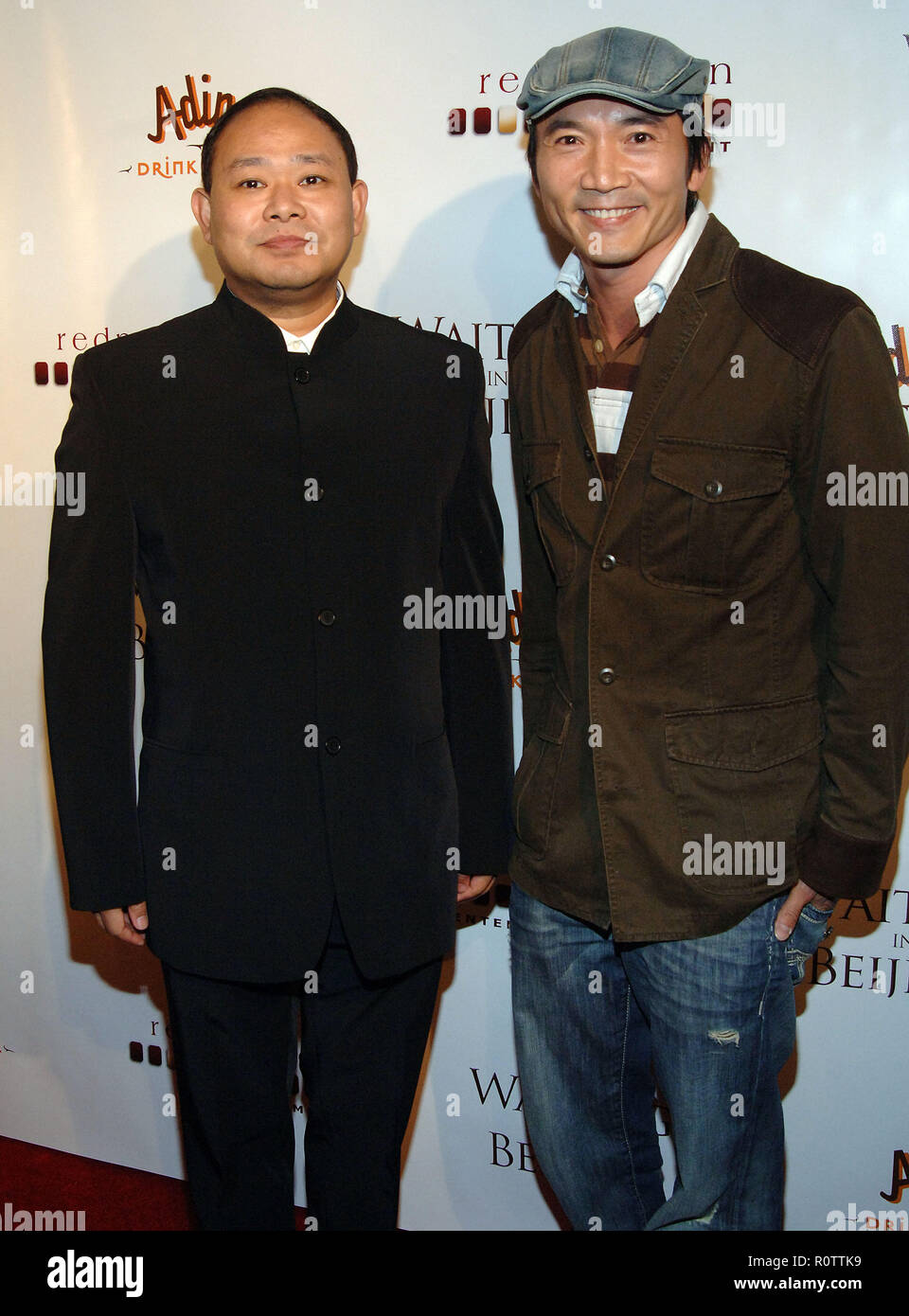 Il Direttore Alan Zhang e Collin Chou - In attesa di Pechino USA Premiere presso il Fine Arts Theatre di Los Angeles. - ZhangAlan ch Foto Stock