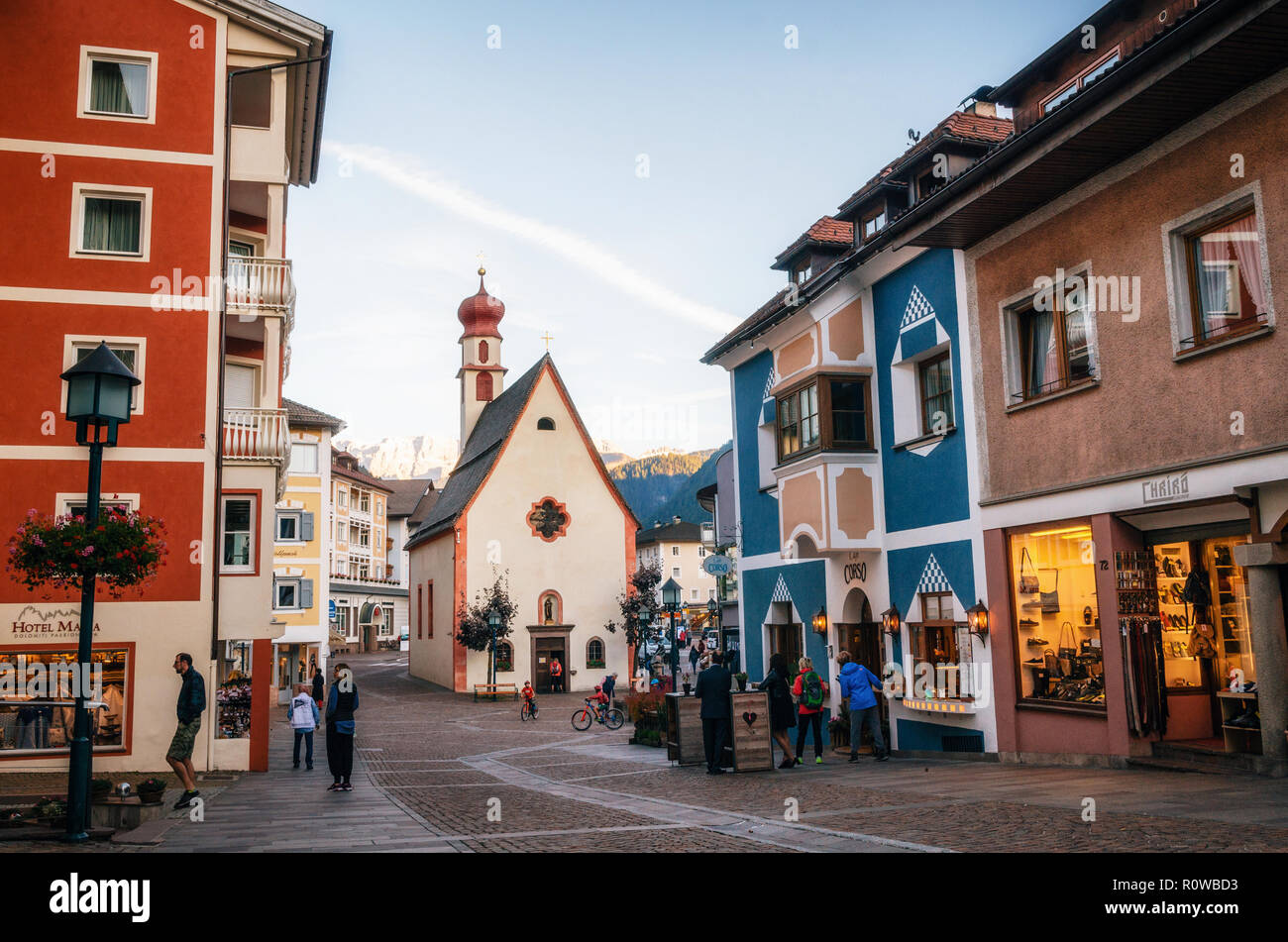 Ortisei Il Centro Commerciale E Amministrativo Della Val Gardena