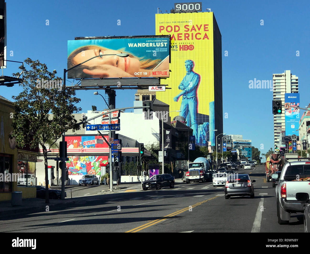 Cartelloni pubblicitari giganti sulla Sunset Strip di Los Angeles, CA Foto Stock