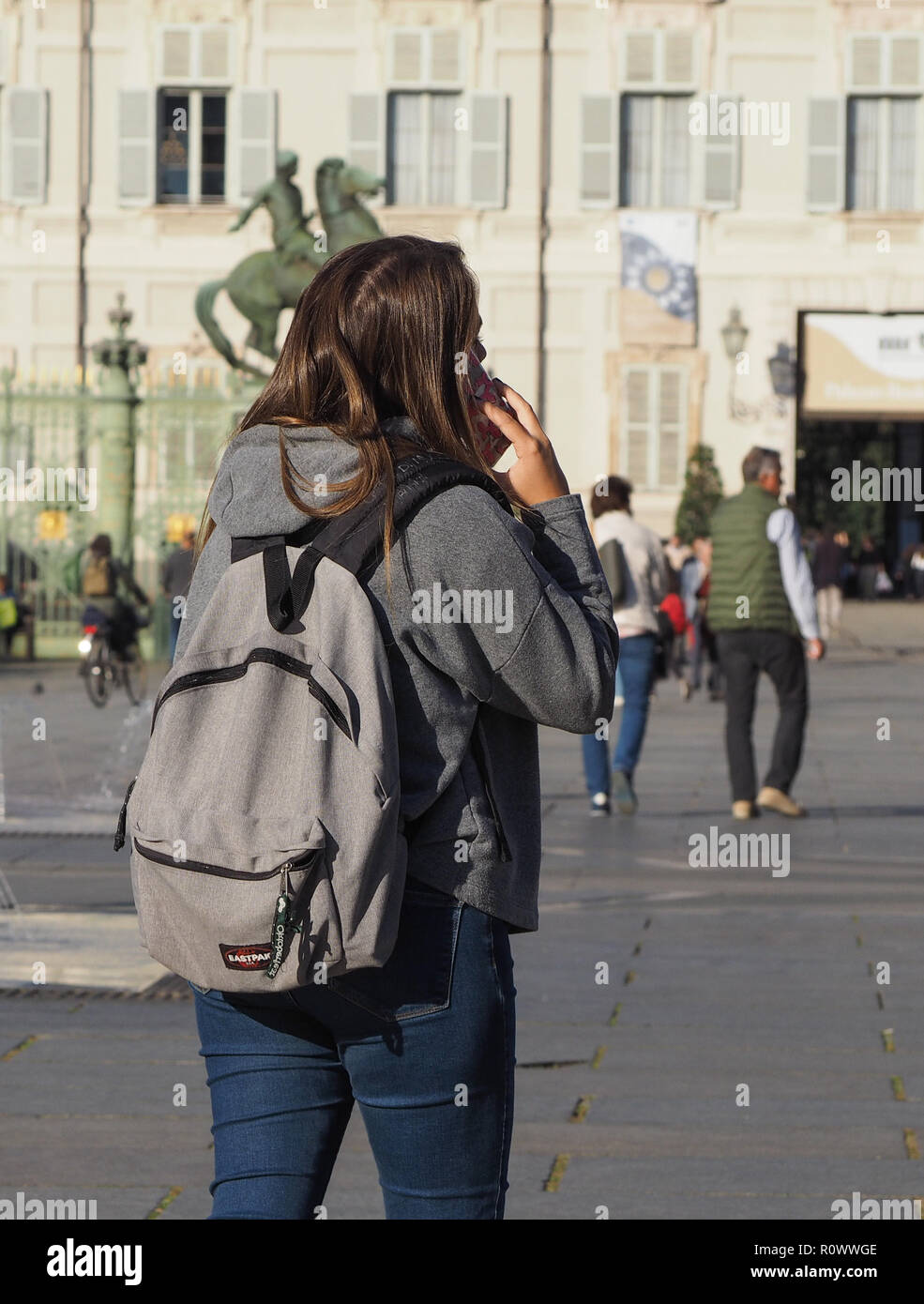 Torino, Italia - circa ottobre 2018: Persone in Piazza Castello Foto Stock