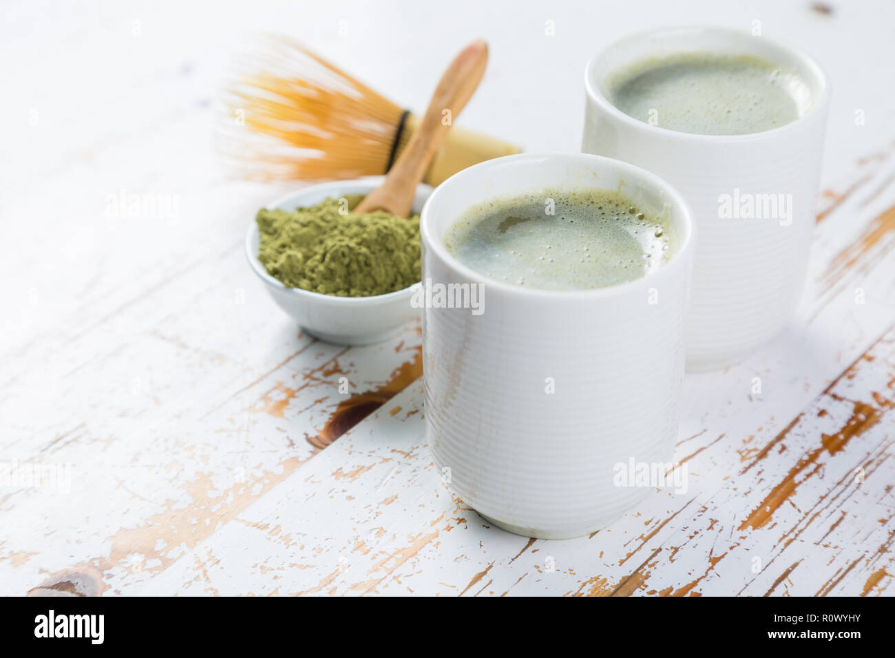 Matcha tè bianco in ciotole Foto Stock