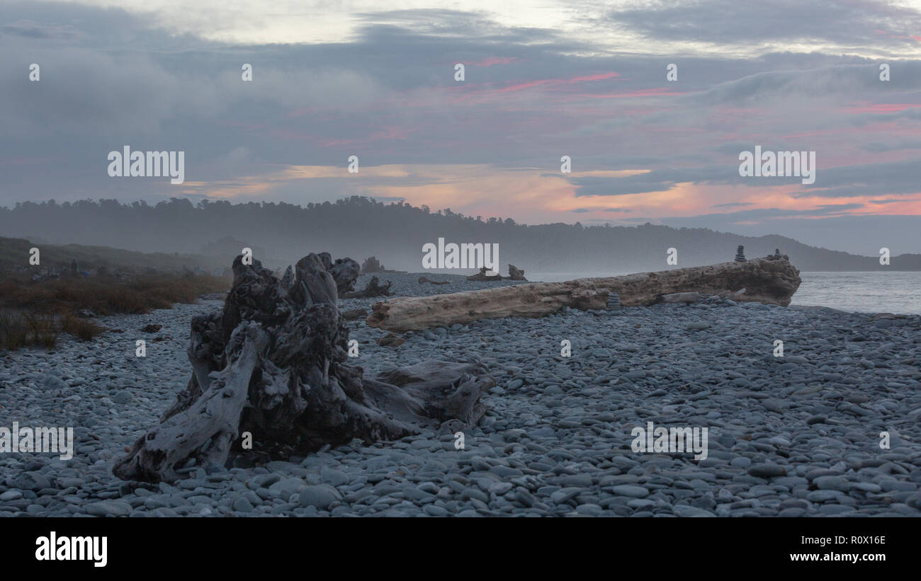 Tramonto a Gillespie Beach Nuova Zelanda Foto Stock