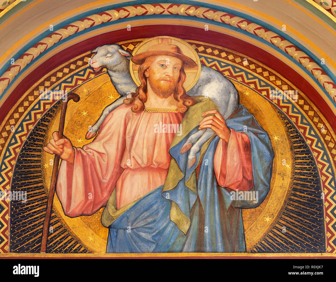Praga, Repubblica Ceca - 17 ottobre 2018: l'affresco di Gesù il Buon Pastore nella Chiesa kostel Svatého Cyrila Metodeje Foto Stock