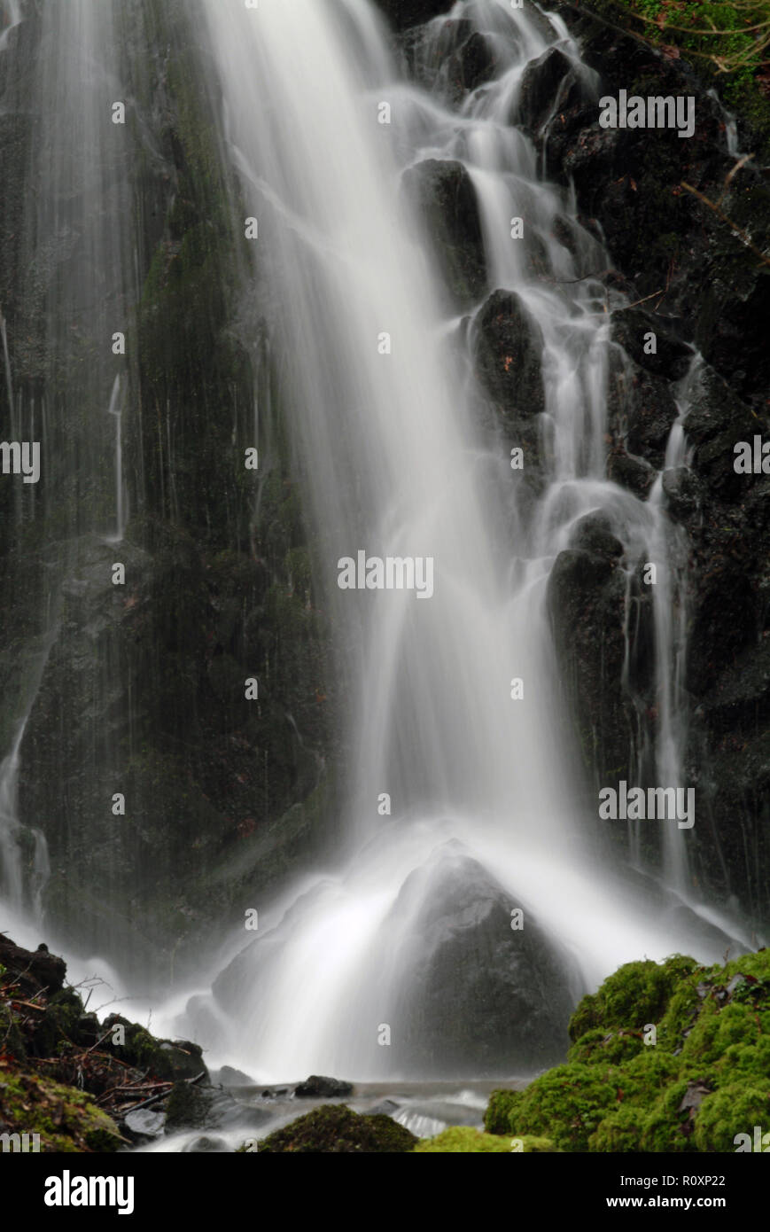 Il tubo di lancio masterizzare cascata, vicino a Kirkcudbright, Dumfries e Gallway, SW Scozia Scotland Foto Stock