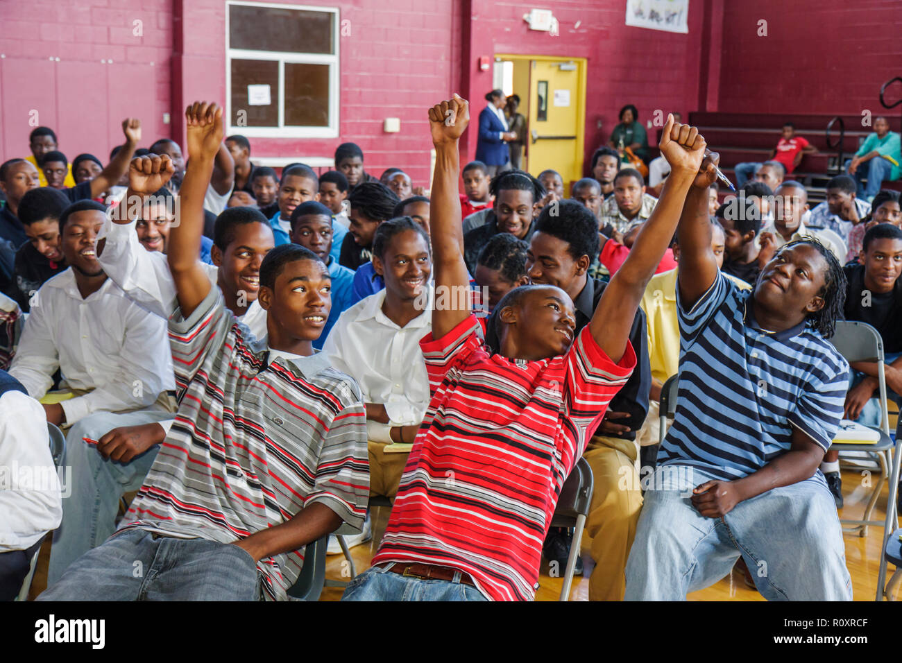 Miami Florida,Overtown,Overtown Youth Center,Summer Career Training Program,Assembly,Student students teen teenager teenagers Black maschio boy Foto Stock