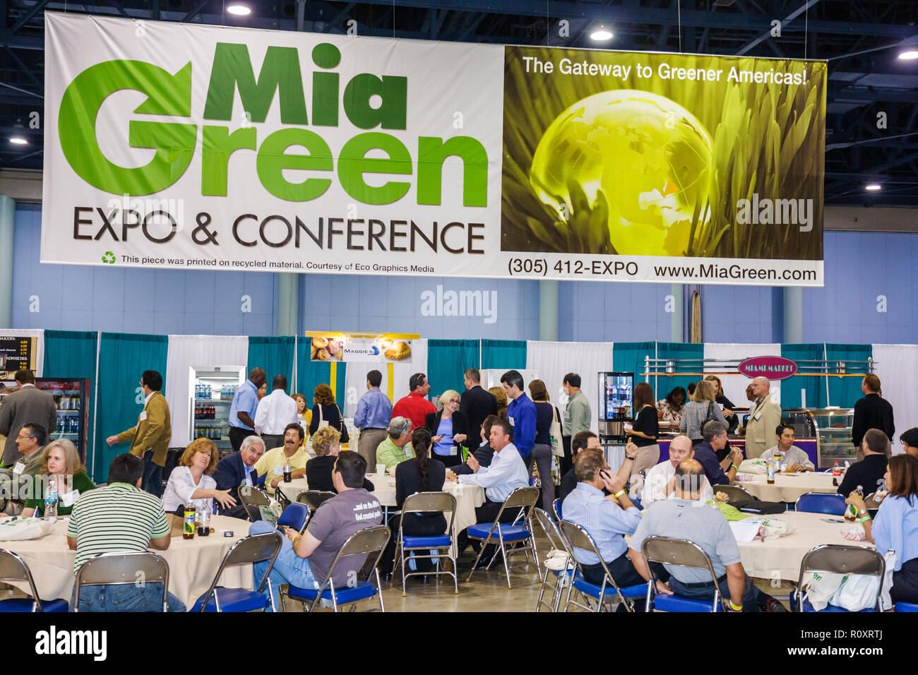 Miami Beach Florida,Centro Congressi,centro,MiaGreen Expo & Conference,Green Trade show,efficienza energetica,cambiamento climatico per il riscaldamento globale,lounge,uomo Foto Stock