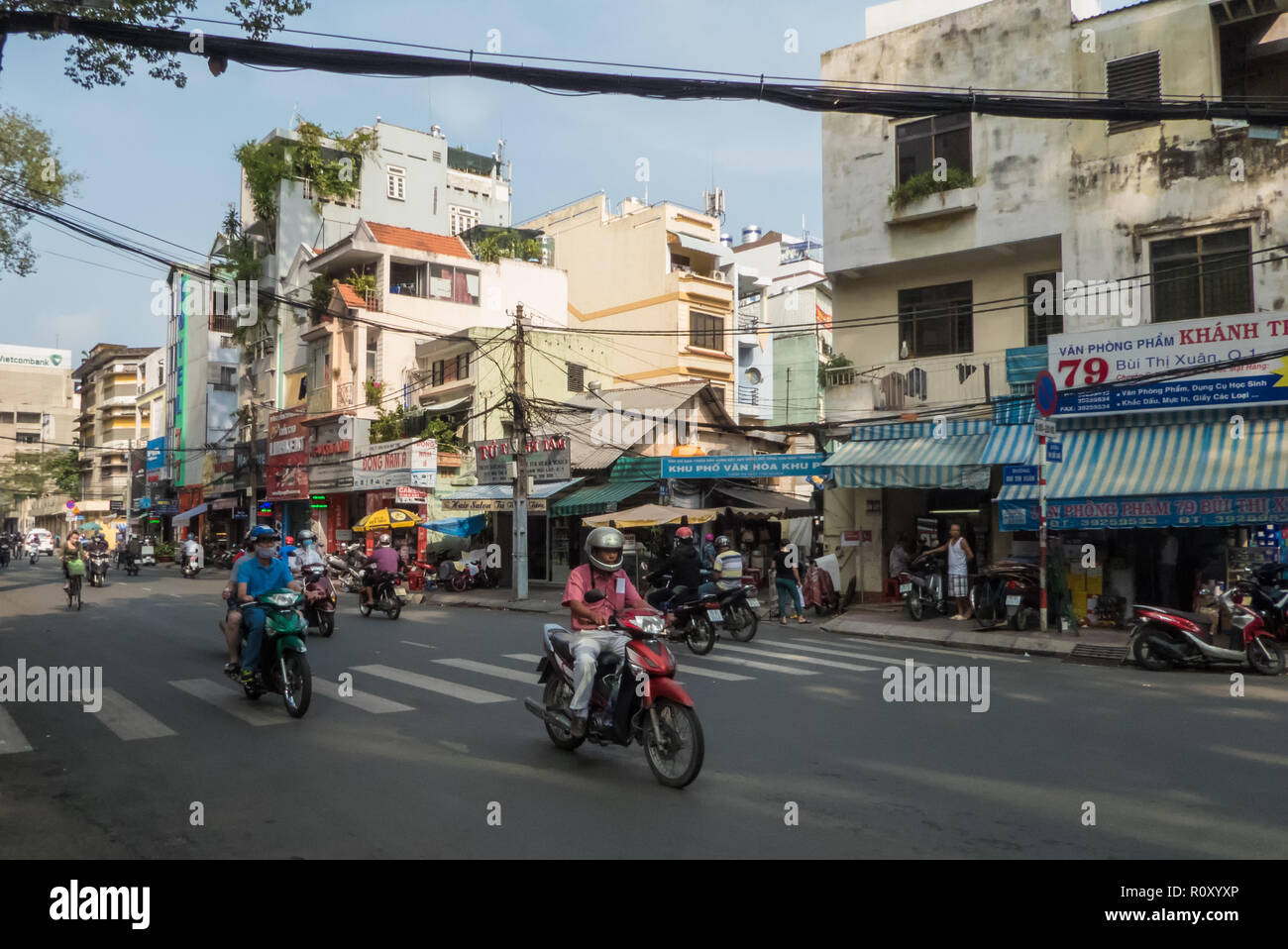 Motociclisti su Bùi Thị Xuân, Phạm Ngũ Lão, Hồ Chí Minh City, (Saigon), Viet Nam Foto Stock